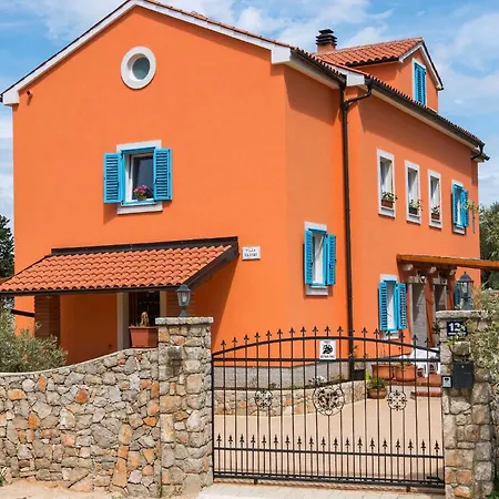 Apartment Casper Mit Terrasse, Garten Und Grill